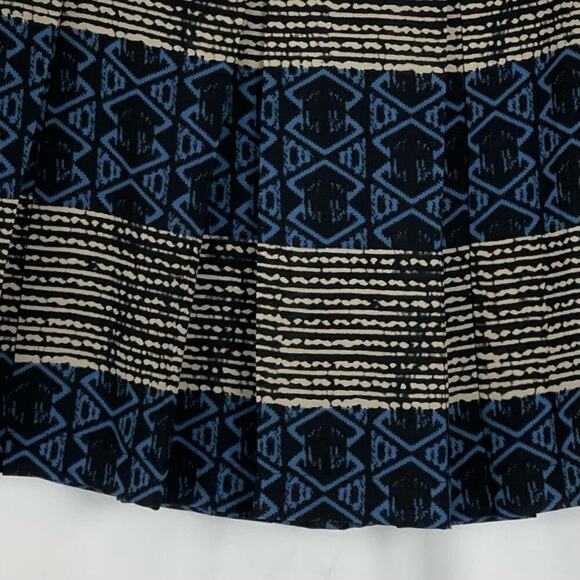 Madison Jules Black Blue Cream Batik Style Print Pleated Full Skirt NWOT Size M - Picture 3 of 10
